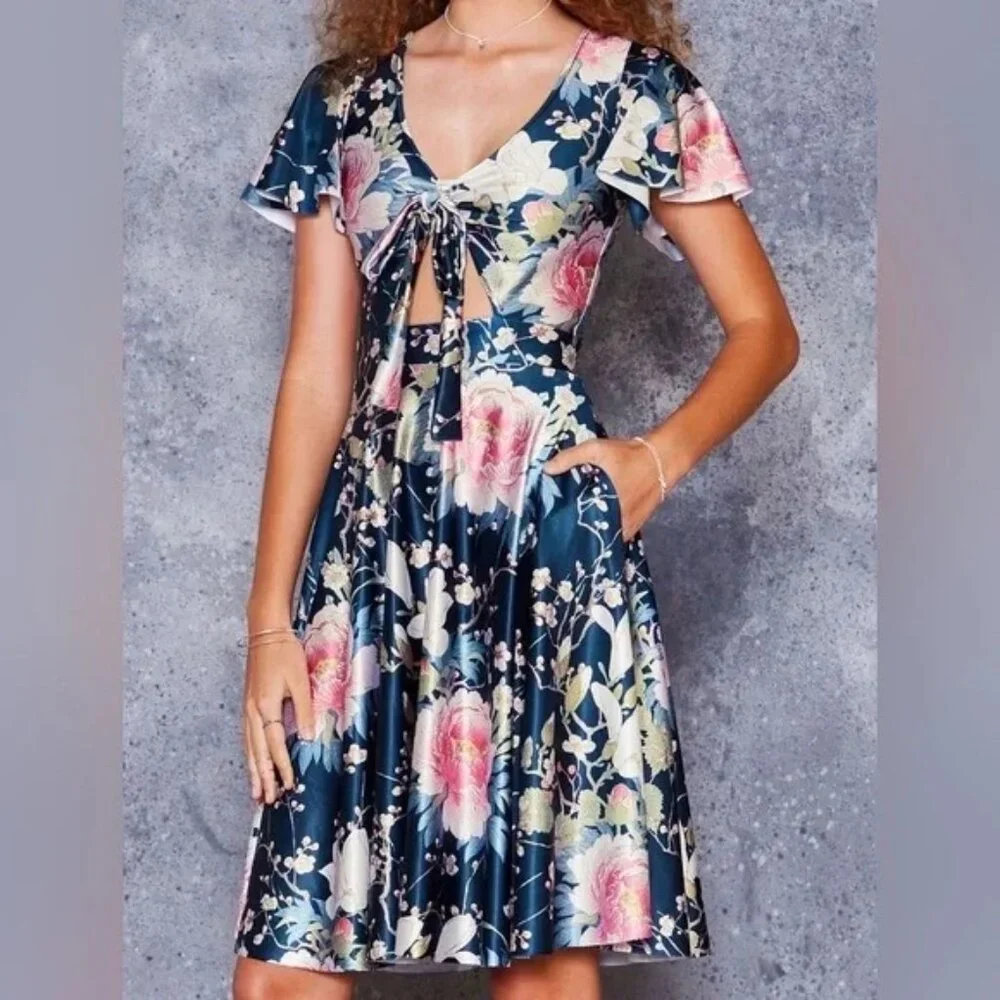 Blackmilk Rio Dress in - Picture 2 of 9